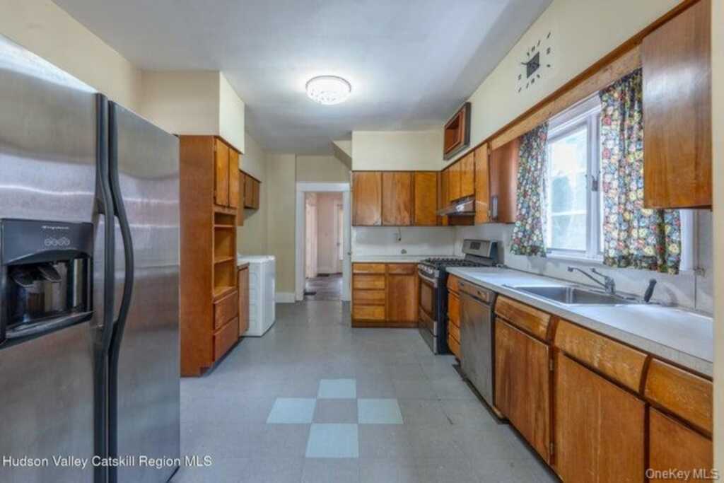 288 Washington Avenue, Kingston, NY 12401 - Photo 20 of 44