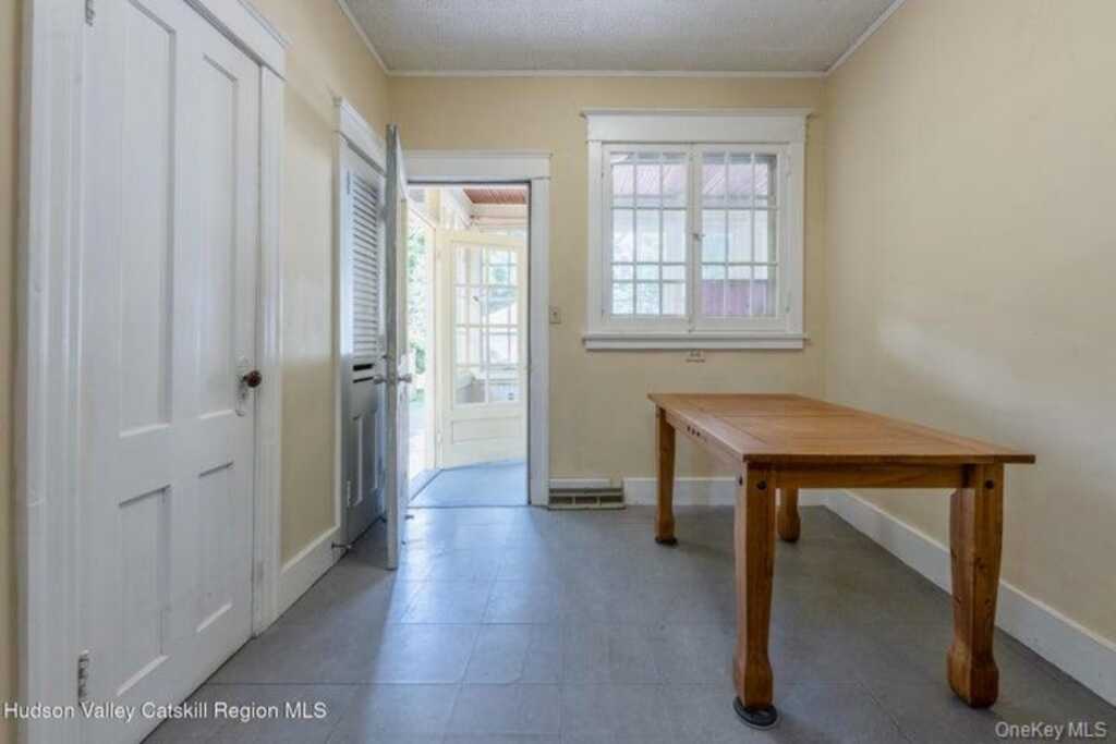 288 Washington Avenue, Kingston, NY 12401 - Photo 22 of 44