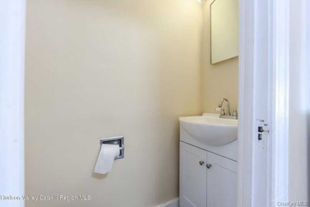 288 Washington Avenue, Kingston, NY 12401 - Photo 24 of 44
