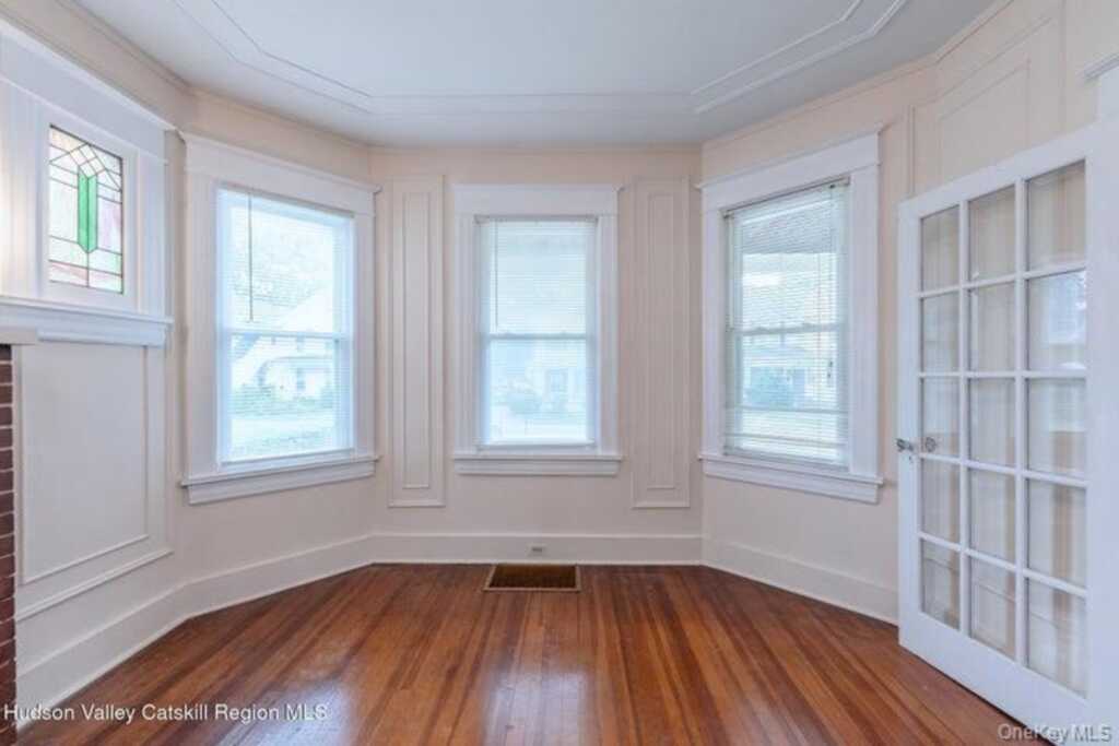 288 Washington Avenue, Kingston, NY 12401 - Photo 4 of 44