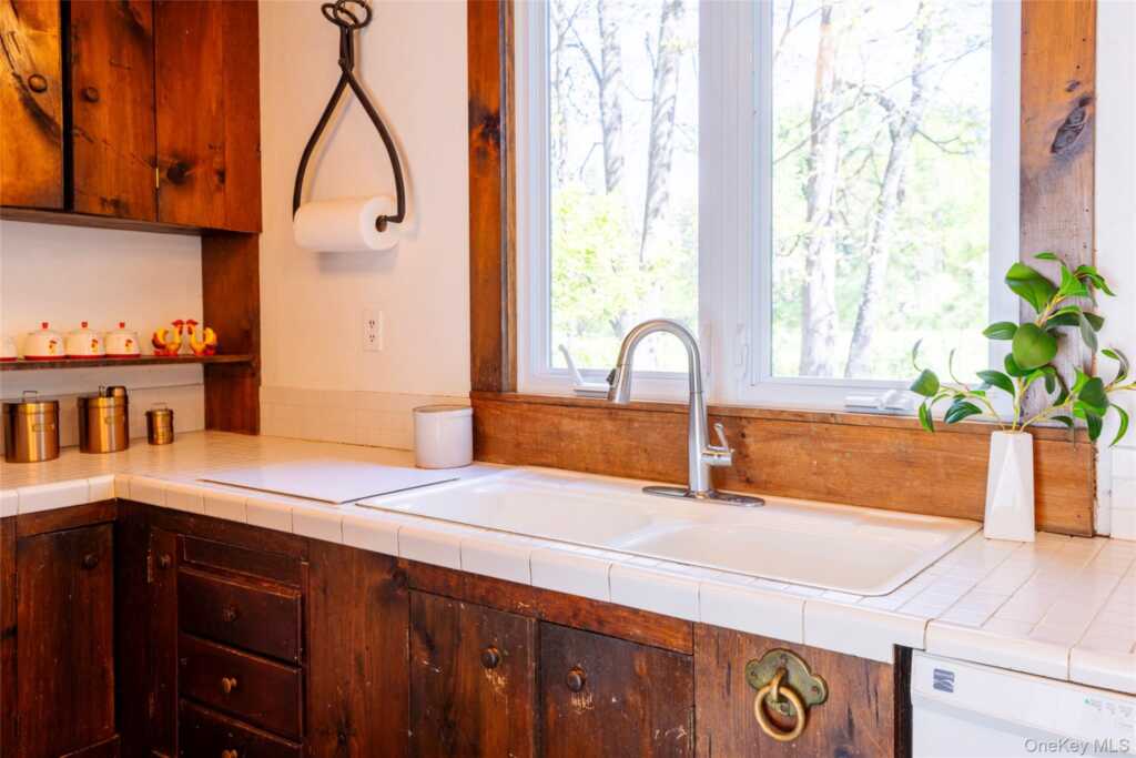 41 Wittenberg Road, Woodstock, NY 12409 - Photo 12 of 39