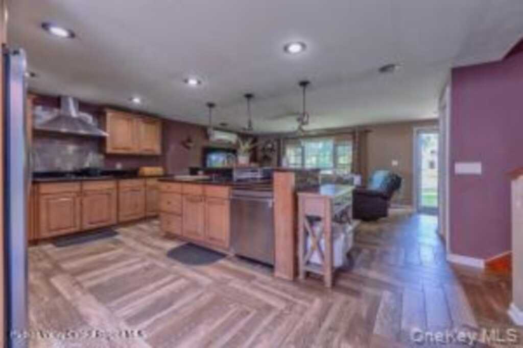 119 Lighthouse Drive, Saugerties, NY 12477 - Photo 10 of 50
