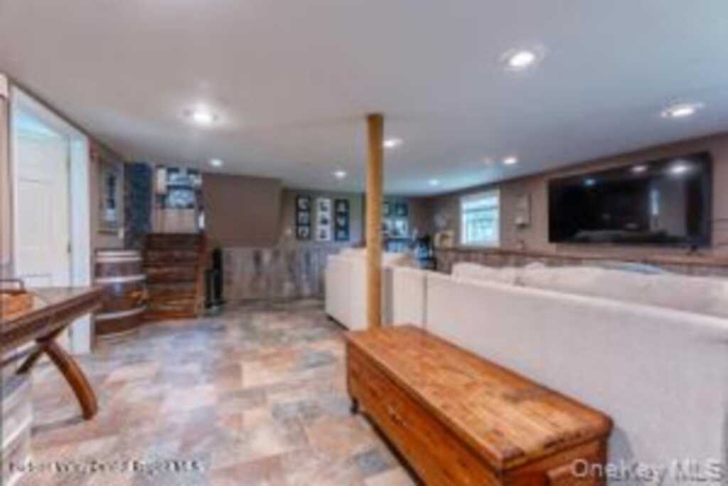 119 Lighthouse Drive, Saugerties, NY 12477 - Photo 13 of 50