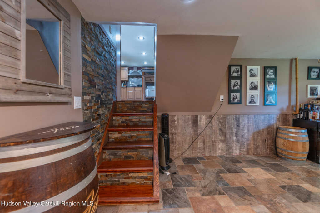 119 Lighthouse Drive, Saugerties, NY 12477 - Photo 12 of 50