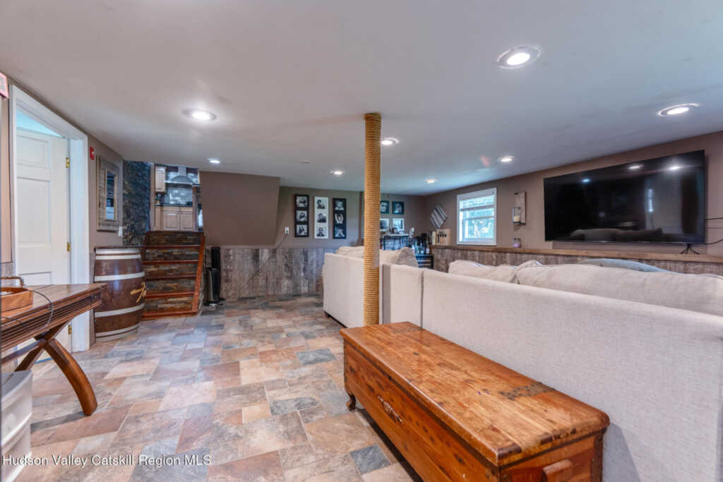 119 Lighthouse Drive, Saugerties, NY 12477 - Photo 13 of 50