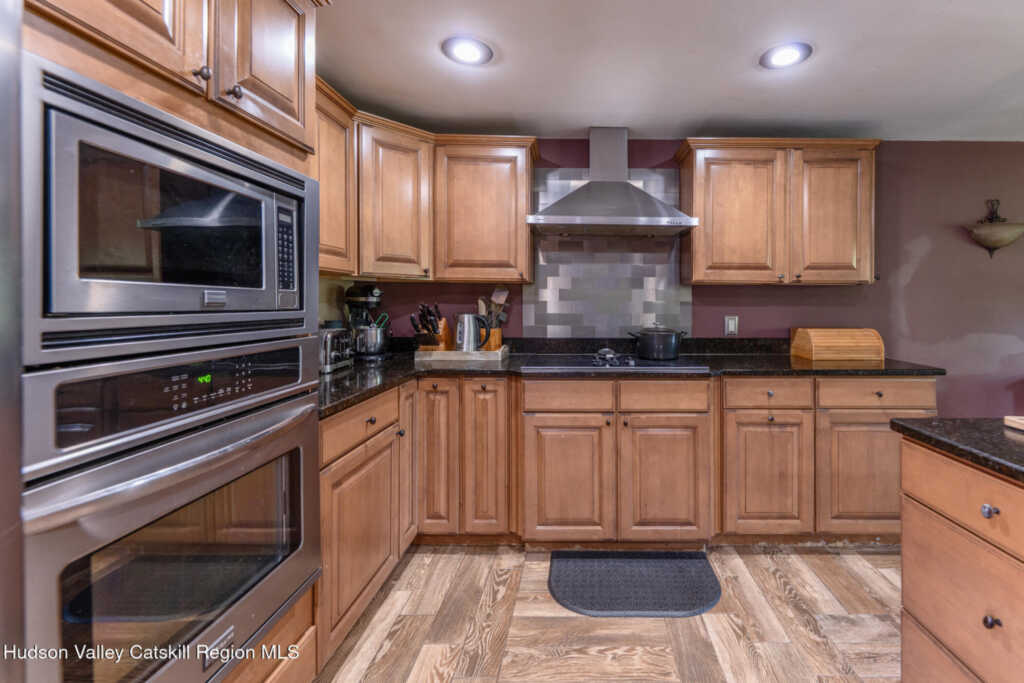 119 Lighthouse Drive, Saugerties, NY 12477 - Photo 8 of 50