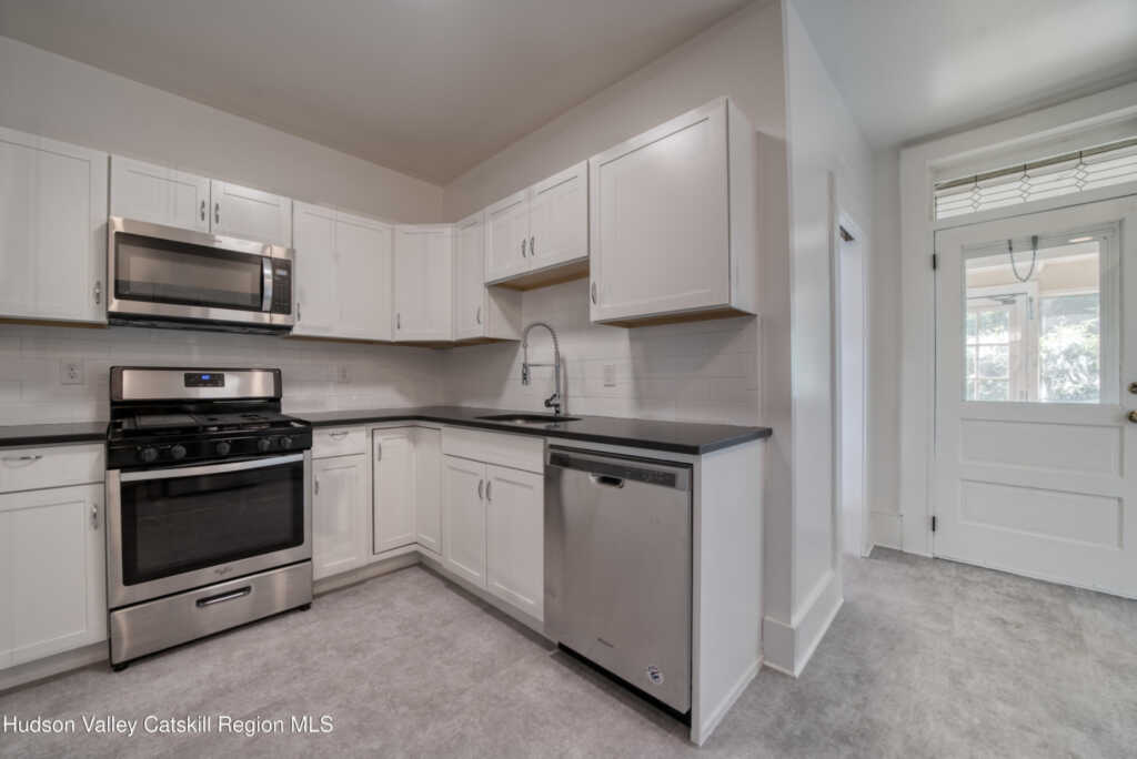 361 Washington Avenue, Kingston, NY 12401 - Photo 11 of 50