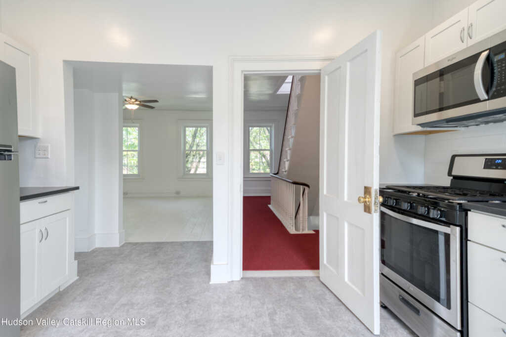 361 Washington Avenue, Kingston, NY 12401 - Photo 15 of 50