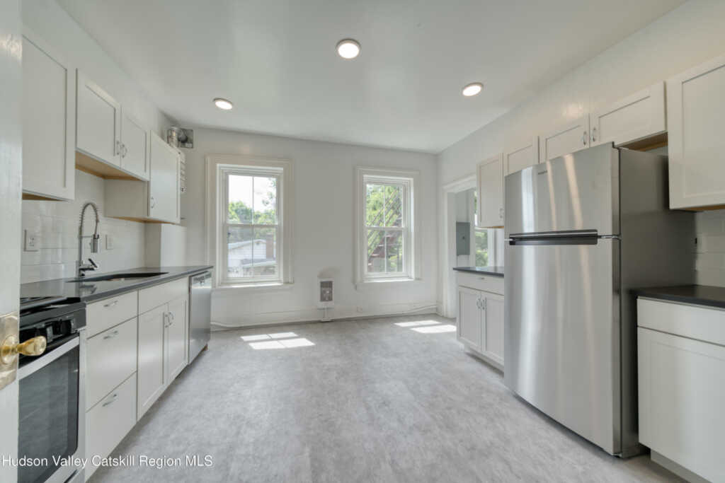 361 Washington Avenue, Kingston, NY 12401 - Photo 18 of 50