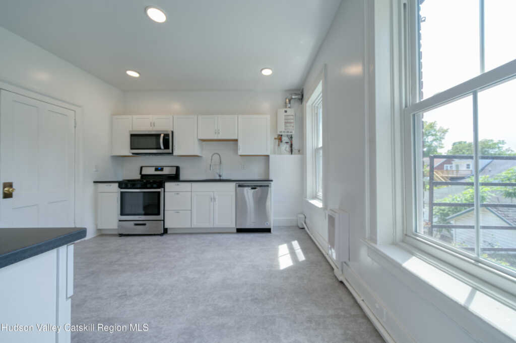 361 Washington Avenue, Kingston, NY 12401 - Photo 20 of 50