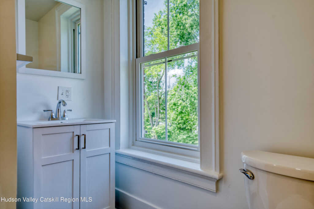 361 Washington Avenue, Kingston, NY 12401 - Photo 26 of 50