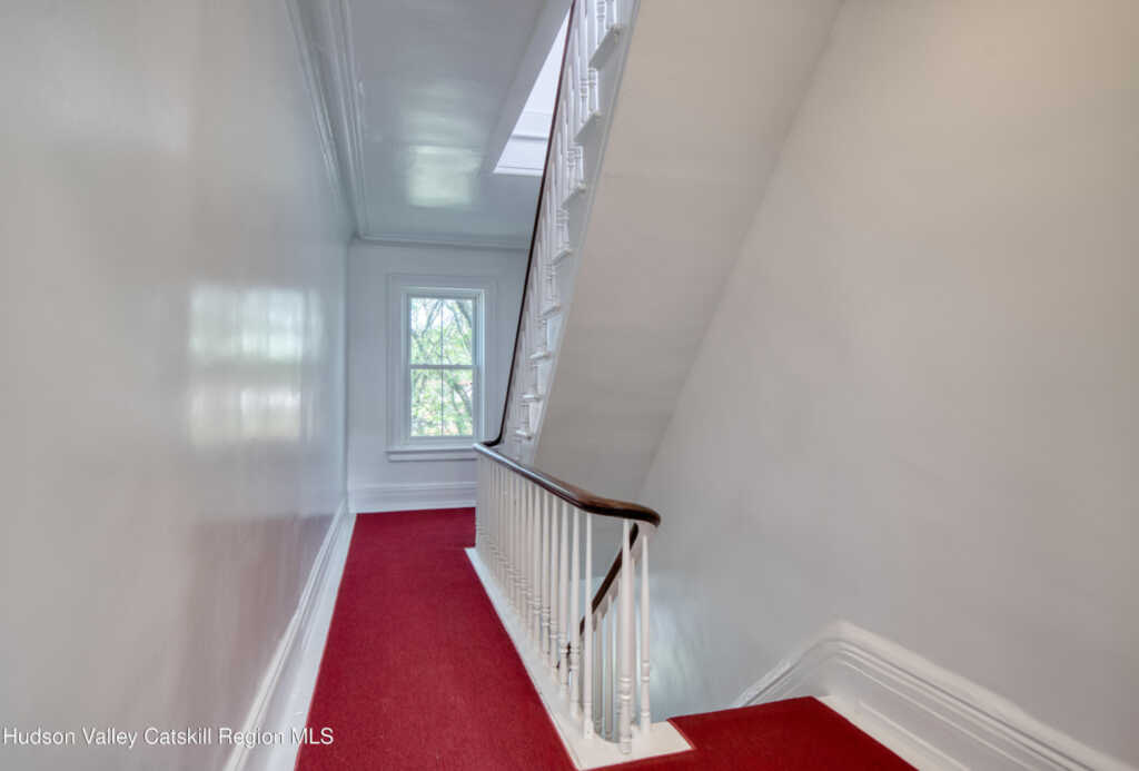 361 Washington Avenue, Kingston, NY 12401 - Photo 28 of 50