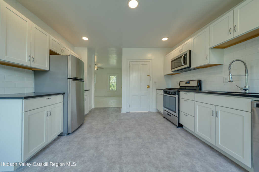 361 Washington Avenue, Kingston, NY 12401 - Photo 30 of 50