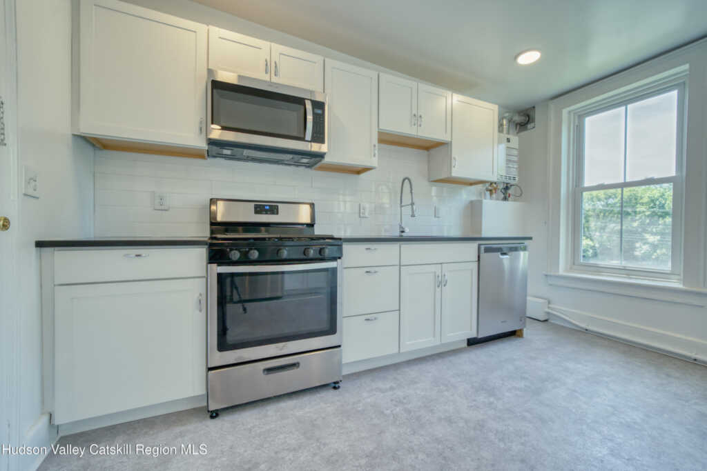 361 Washington Avenue, Kingston, NY 12401 - Photo 31 of 50