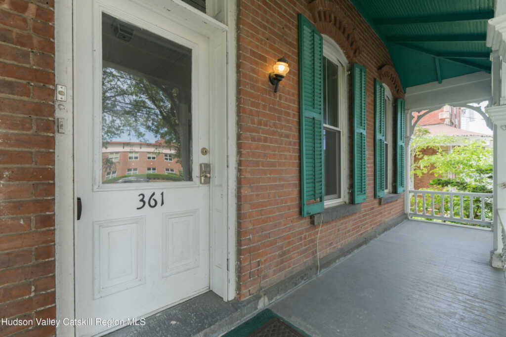 361 Washington Avenue, Kingston, NY 12401 - Photo 4 of 50