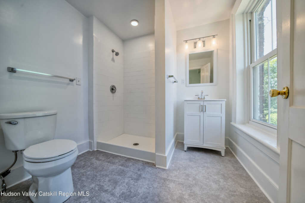 361 Washington Avenue, Kingston, NY 12401 - Photo 40 of 50