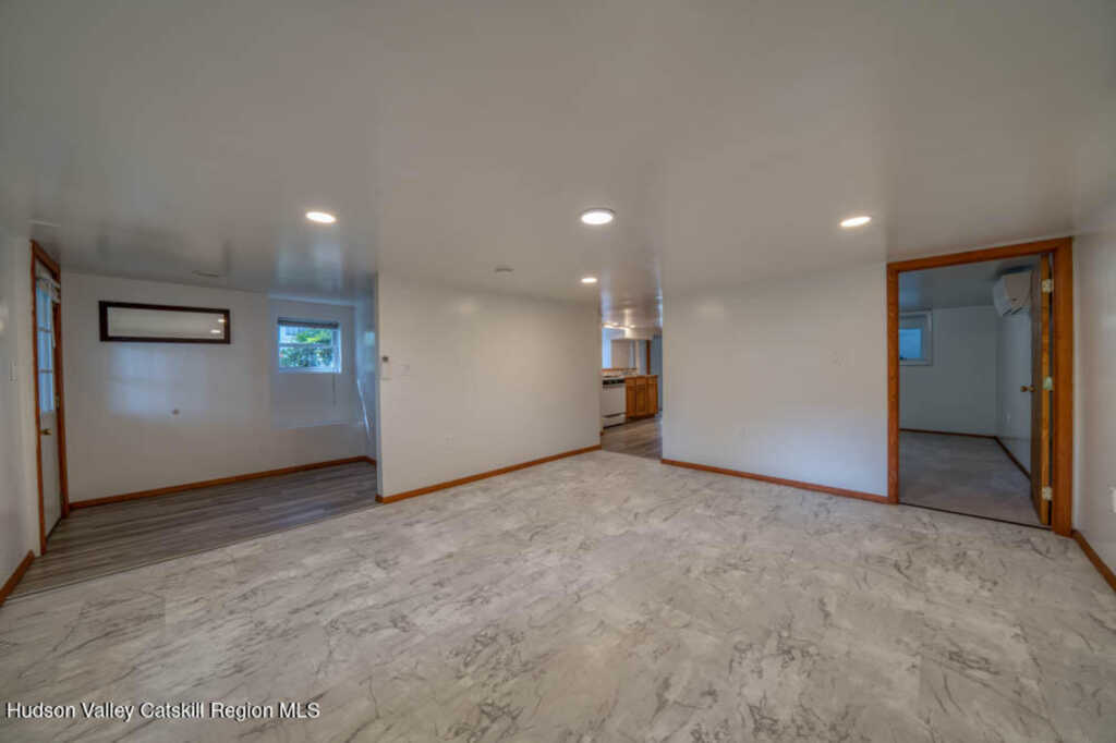 361 Washington Avenue, Kingston, NY 12401 - Photo 44 of 50