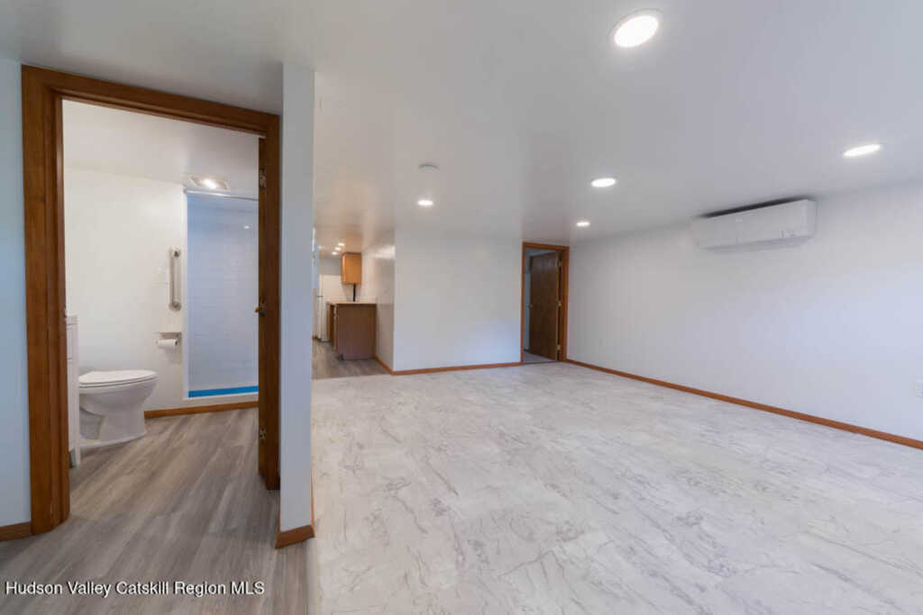 361 Washington Avenue, Kingston, NY 12401 - Photo 45 of 50
