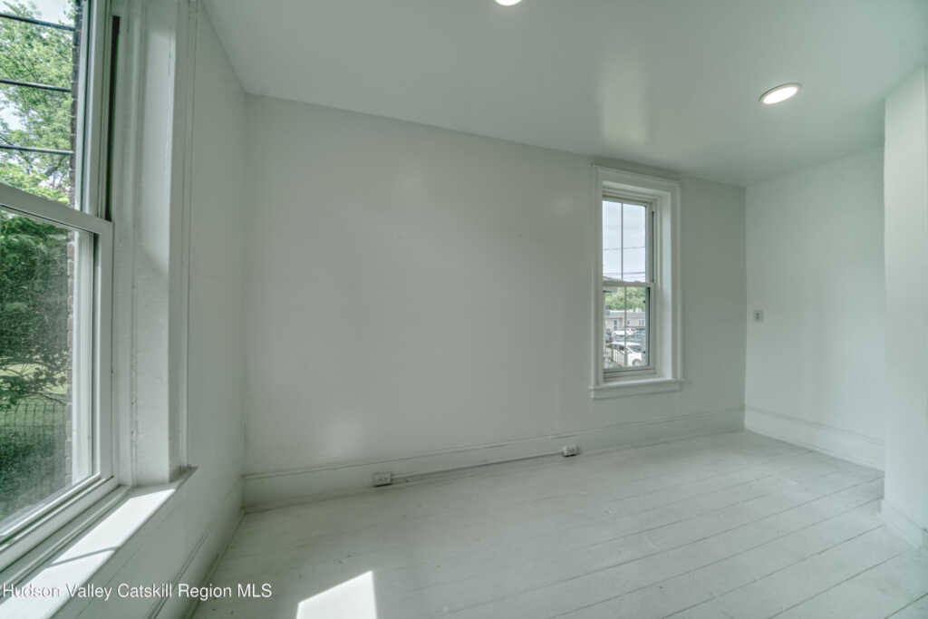 361 Washington Avenue, Kingston, NY 12401 - Photo 7 of 50