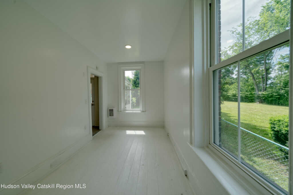 361 Washington Avenue, Kingston, NY 12401 - Photo 9 of 50