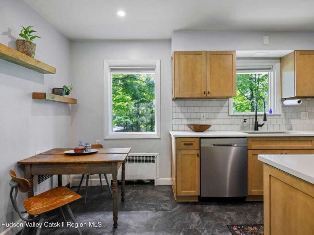 146 Flower Hill, Kingston, NY 12401 - Photo 18 of 48