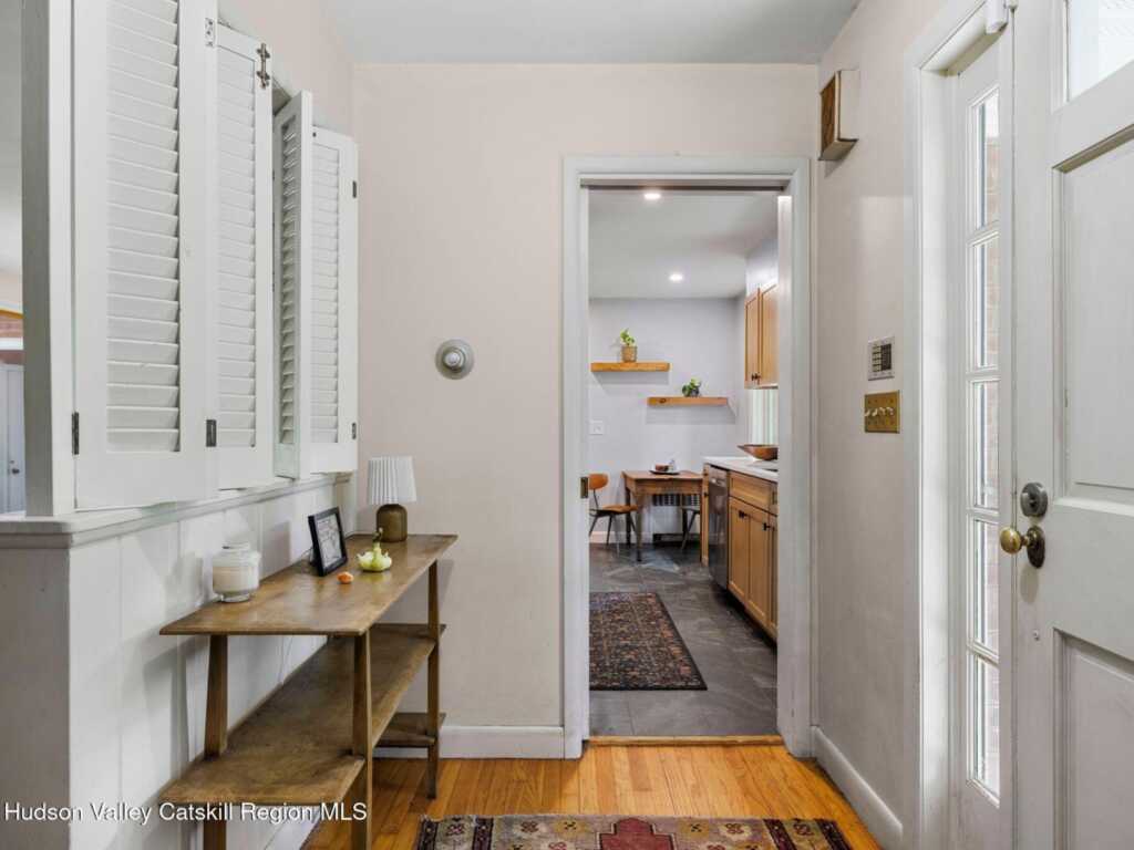 146 Flower Hill, Kingston, NY 12401 - Photo 4 of 48