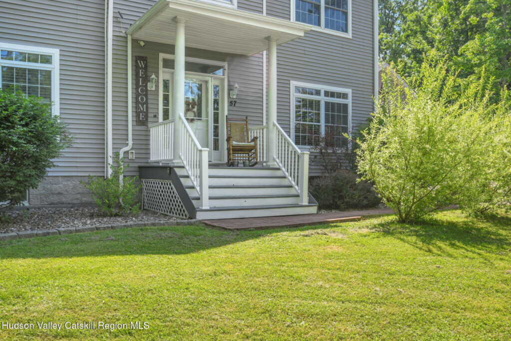 57 Pauline Lane, Saugerties, NY 12477 - Photo 3 of 33