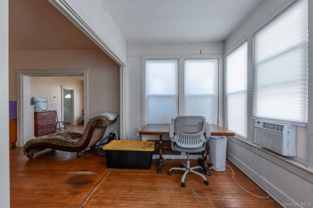 315 Washington Avenue, Kingston, NY 12401 - Photo 10 of 27