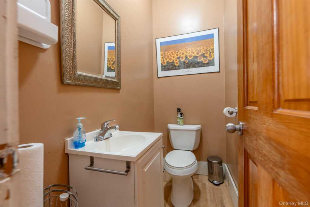 315 Washington Avenue, Kingston, NY 12401 - Photo 14 of 27