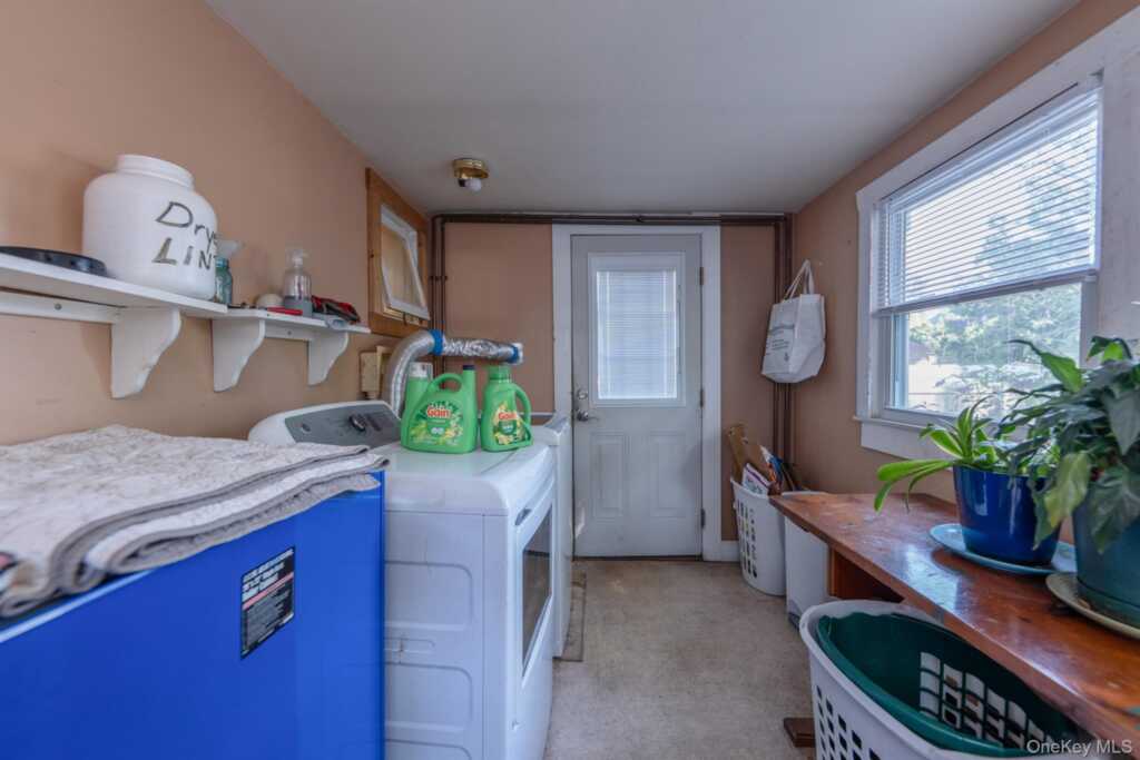 315 Washington Avenue, Kingston, NY 12401 - Photo 15 of 27
