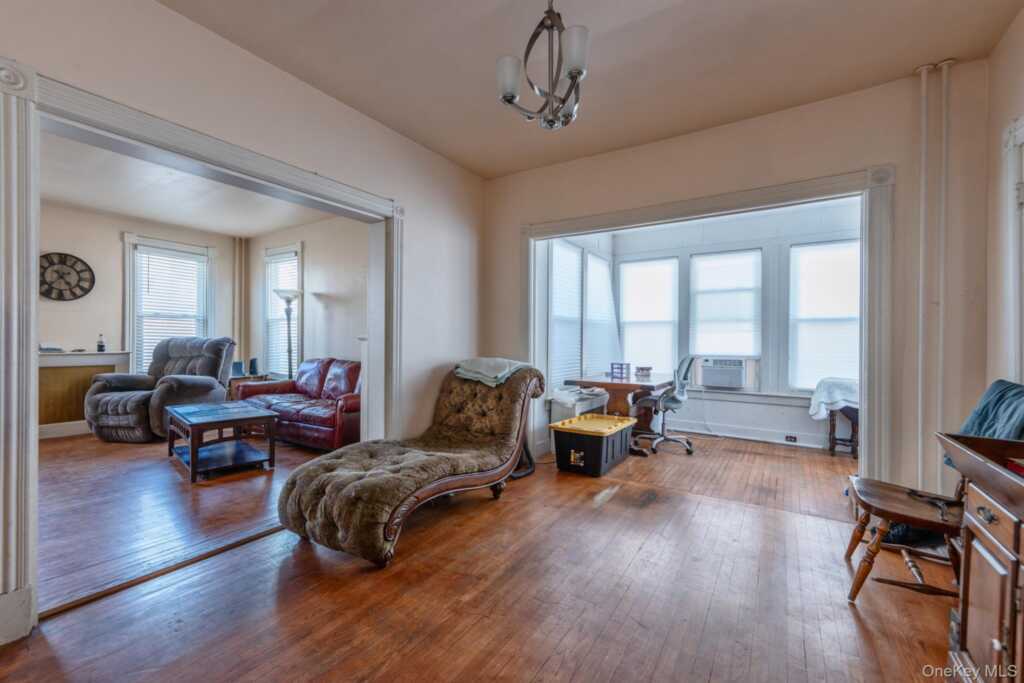 315 Washington Avenue, Kingston, NY 12401 - Photo 7 of 27