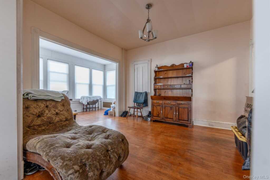 315 Washington Avenue, Kingston, NY 12401 - Photo 8 of 27