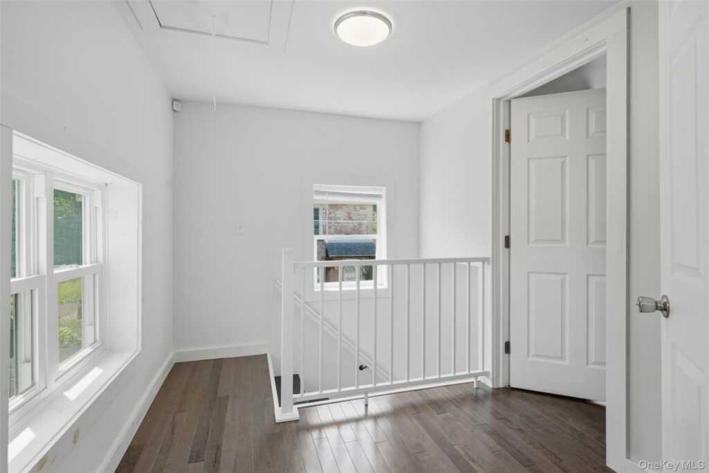 142 Railroad Avenue, Kingston, NY 12401 - Photo 20 of 30