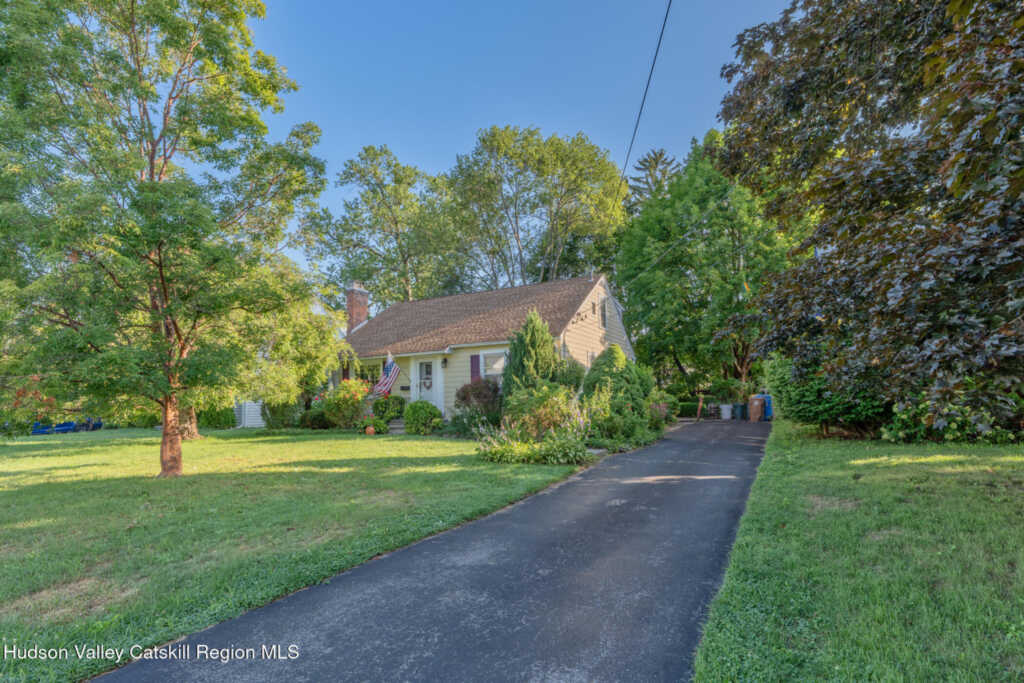 138 Harding Avenue, Kingston, NY 12401 - Photo 2 of 48