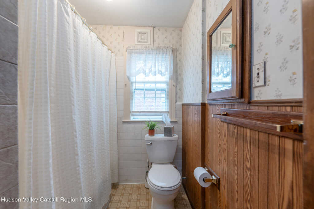138 Harding Avenue, Kingston, NY 12401 - Photo 21 of 48