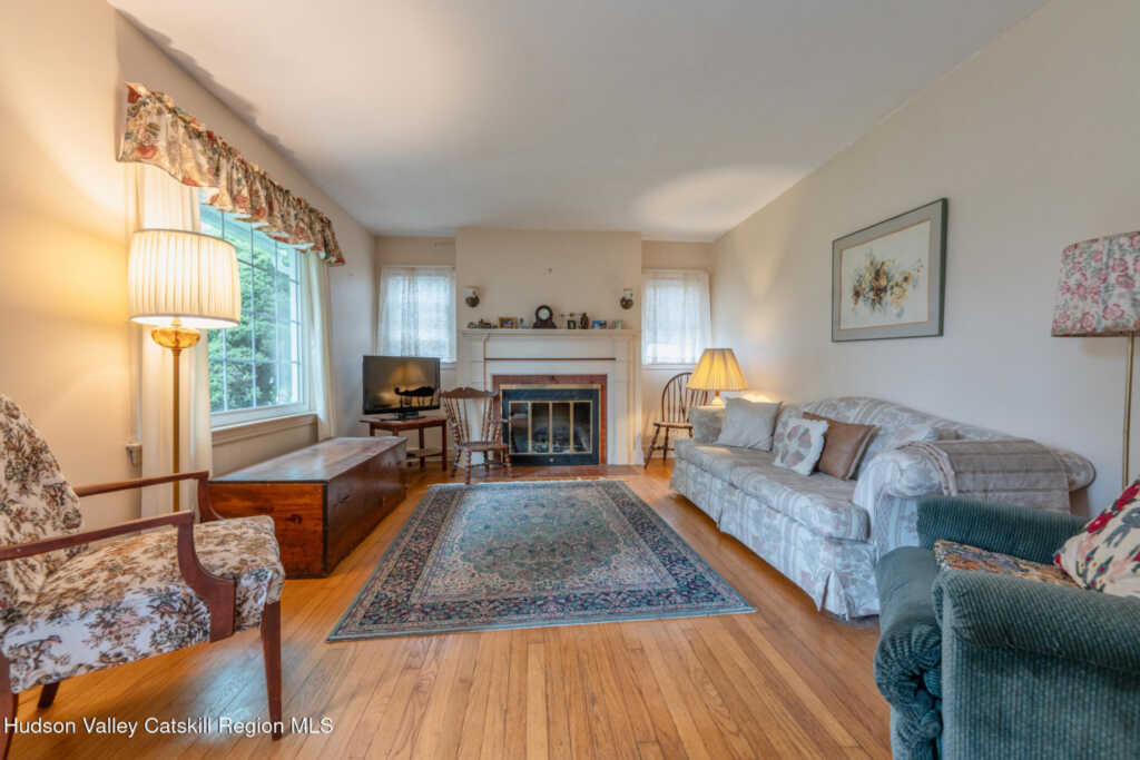 138 Harding Avenue, Kingston, NY 12401 - Photo 3 of 48