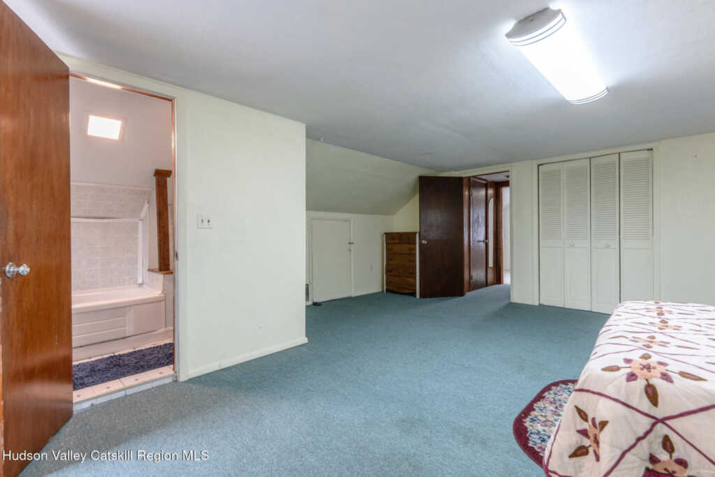 138 Harding Avenue, Kingston, NY 12401 - Photo 30 of 48