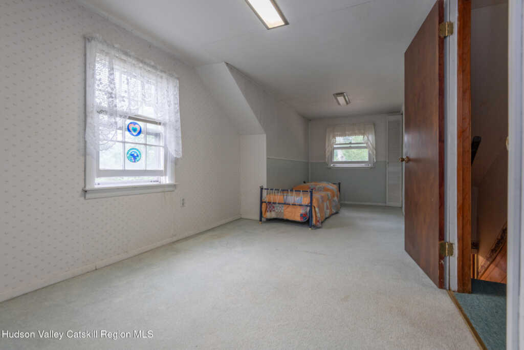 138 Harding Avenue, Kingston, NY 12401 - Photo 34 of 48