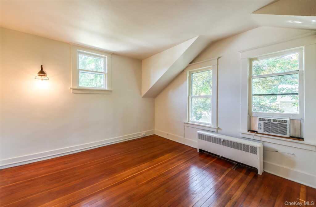 46 N Parsonage Street, Rhinebeck, NY 12572 - Photo 31 of 49