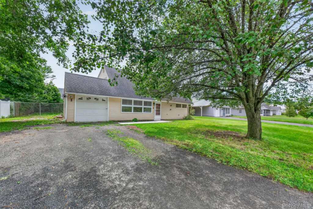 38 Indian Springs Lane, Kingston, NY 12401 - Photo 2 of 33