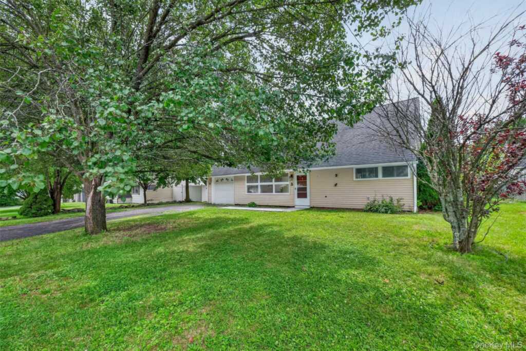 38 Indian Springs Lane, Kingston, NY 12401 - Photo 3 of 33