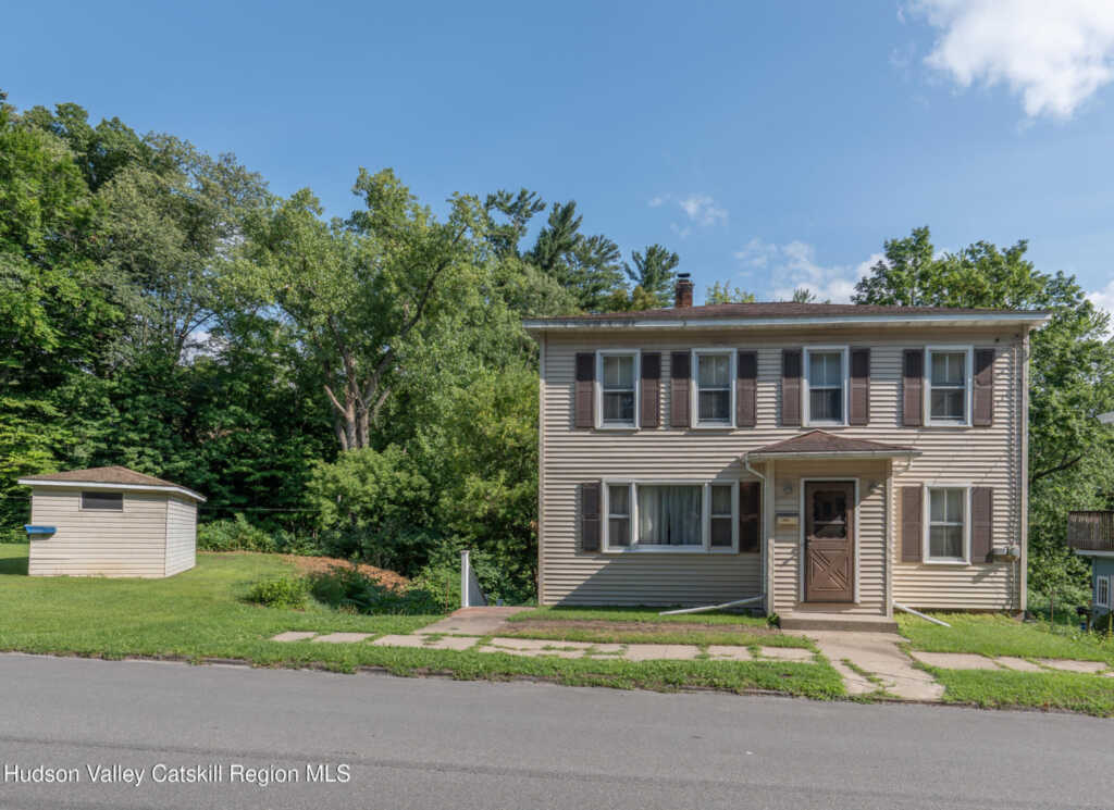 463 Main Street, Saugerties, NY 12477