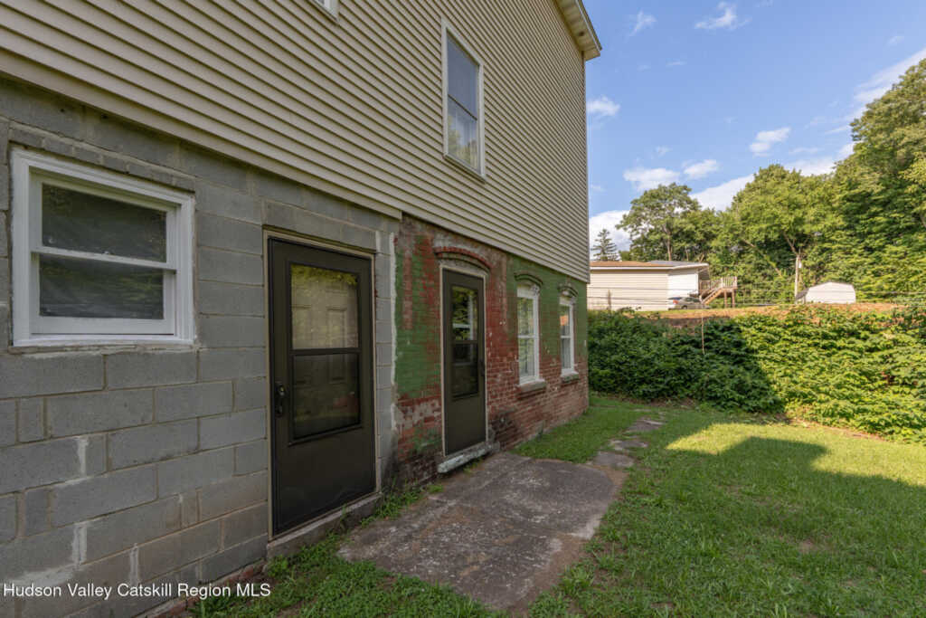 463 Main Street, Saugerties, NY 12477 - Photo 31 of 32