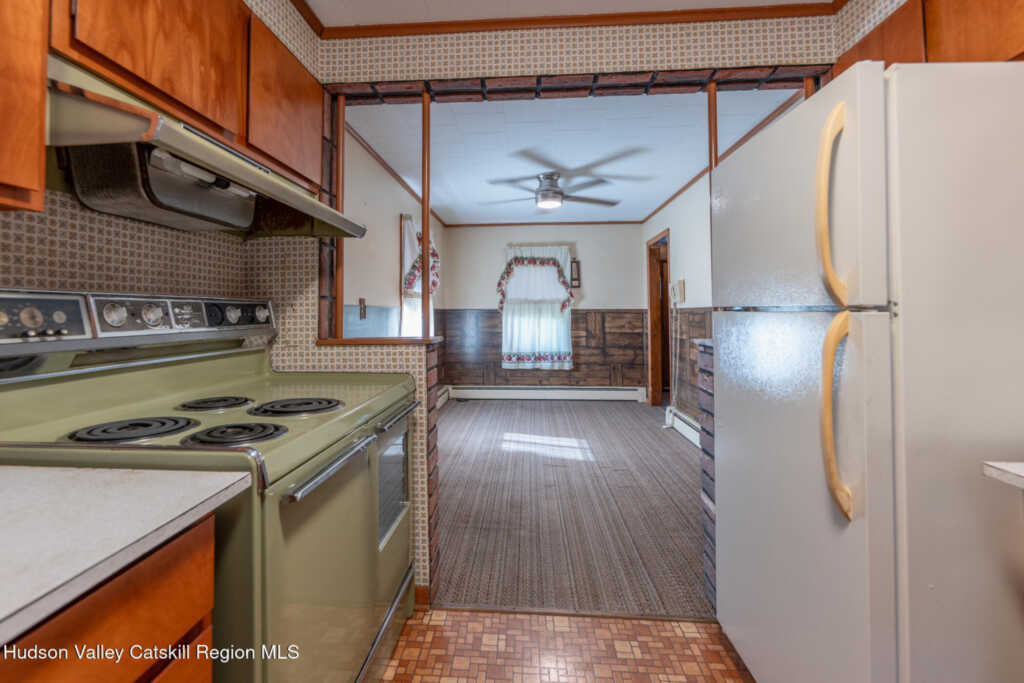 463 Main Street, Saugerties, NY 12477 - Photo 9 of 32