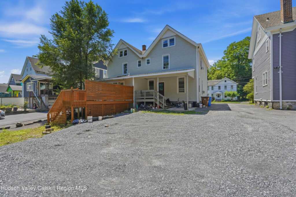 160 Washington Avenue, Kingston, NY 12401