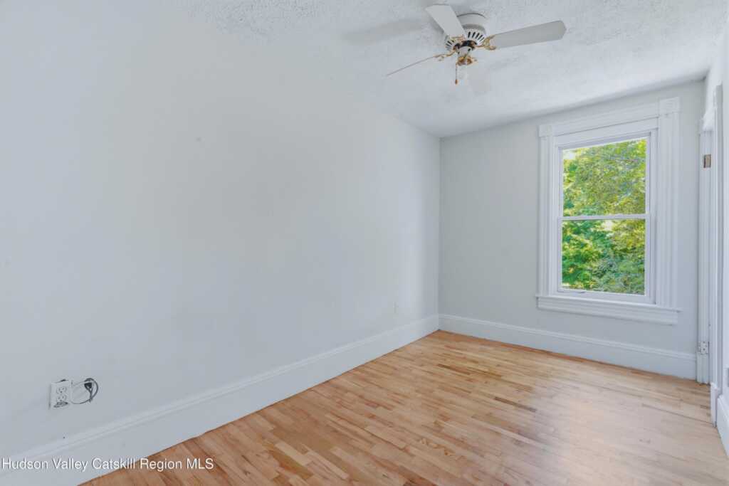 160 Washington Avenue, Kingston, NY 12401 - Photo 14 of 17