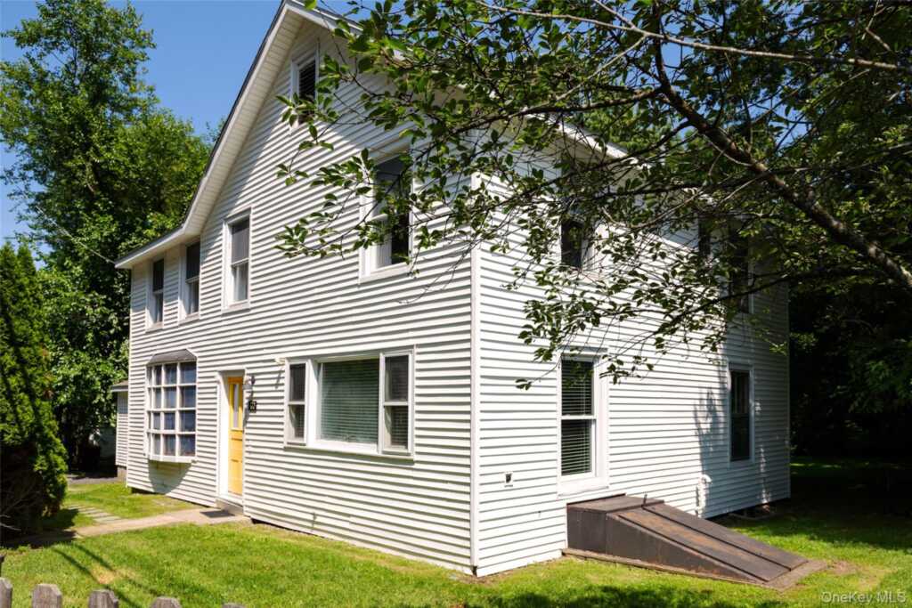 420 Rhinecliff Road, Rhinebeck, NY 12572