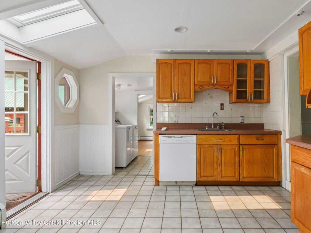 409 Peoples Lane, Saugerties, NY 12477 - Photo 17 of 34