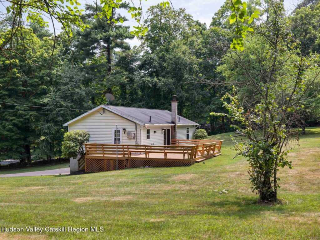 974 Old Post Road, New Paltz, NY 12561 - Photo 4 of 30