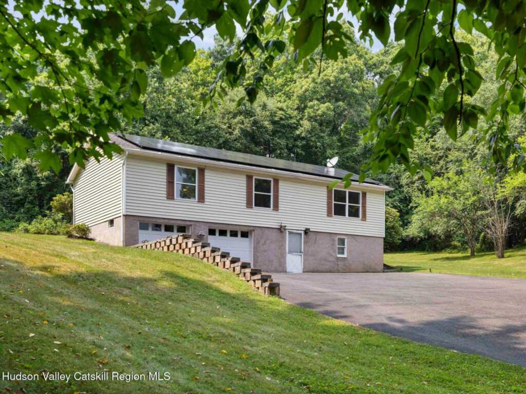 974 Old Post Road, New Paltz, NY 12561 - Photo 9 of 30